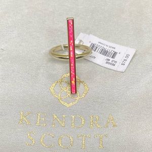 NWT Kendra Scott Gold Reggie in Coral Opal Sz  7